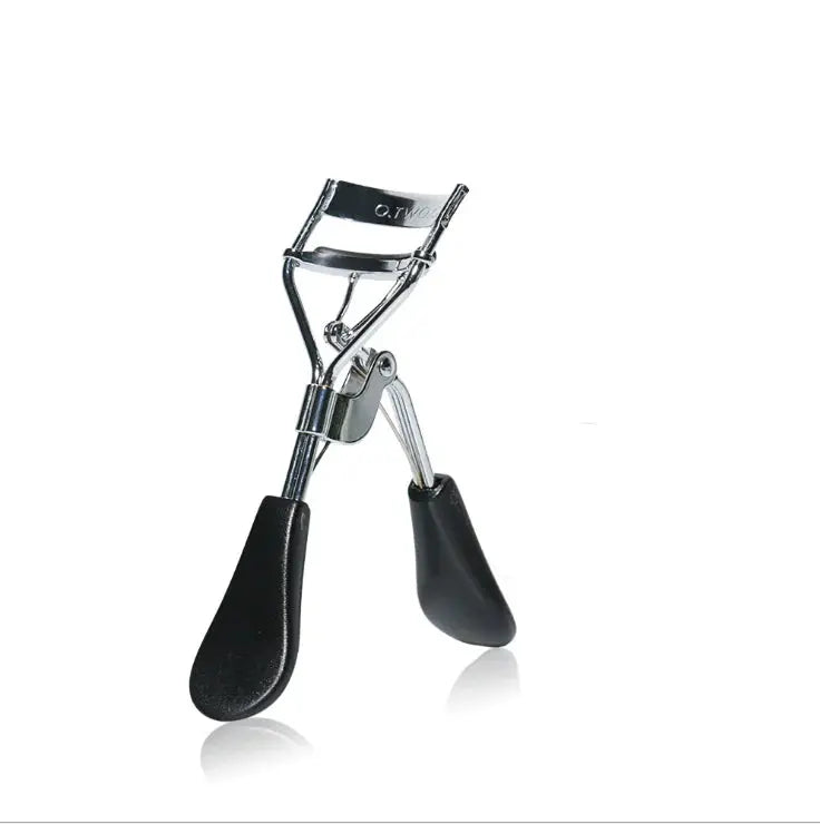 Mini Makeup Eyelash Curler for Voluminous Lashes Frezze_Luxe