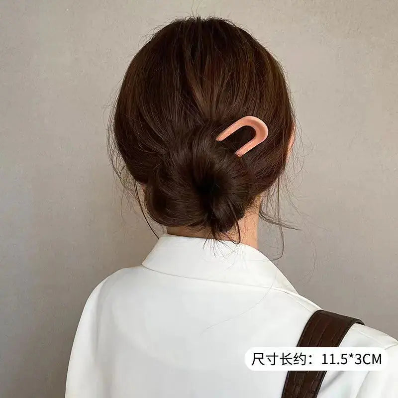 Fashionable Bun Hairpin for Summer Hairstyles Frezze_Luxe