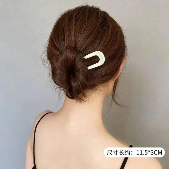 Fashionable Bun Hairpin for Summer Hairstyles Frezze_Luxe