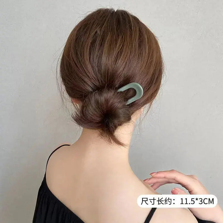 Fashionable Bun Hairpin for Summer Hairstyles Frezze_Luxe