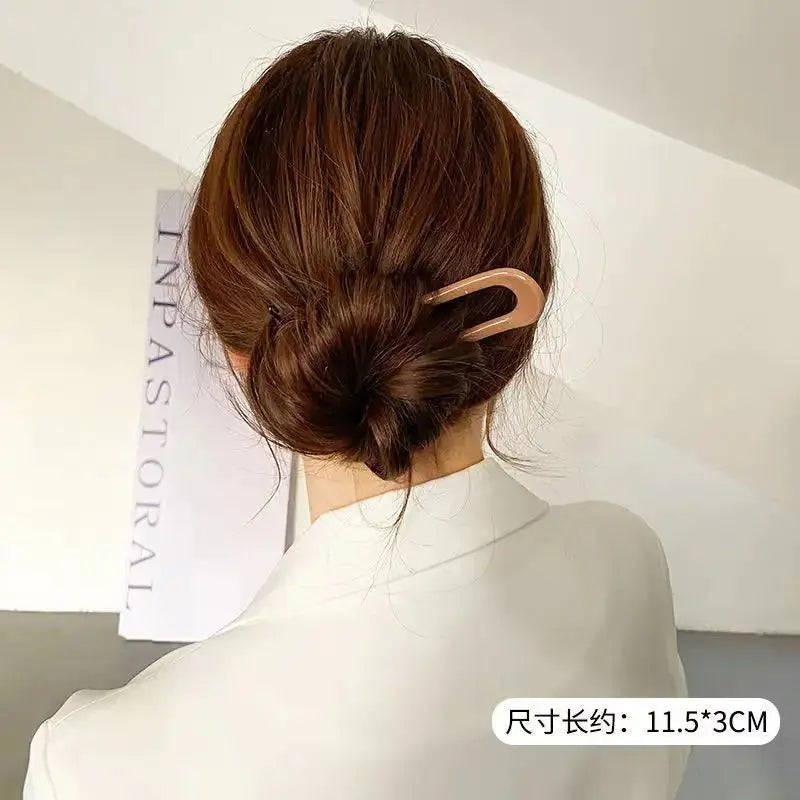Fashionable Bun Hairpin for Summer Hairstyles Frezze_Luxe